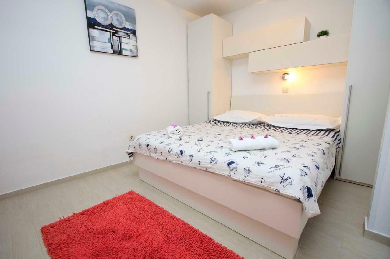 מאקרסקה Apartmani Ivona & Ivo מראה חיצוני תמונה